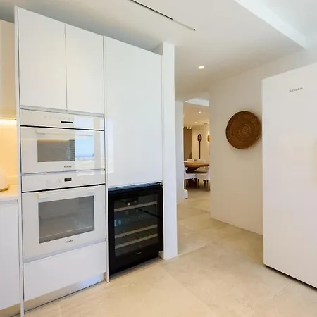 Atlas, In The Outskirts Of 纳乌萨