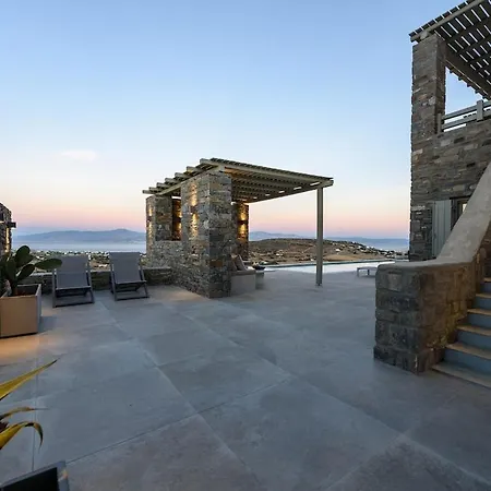 Atlas, In The Outskirts Of 纳乌萨