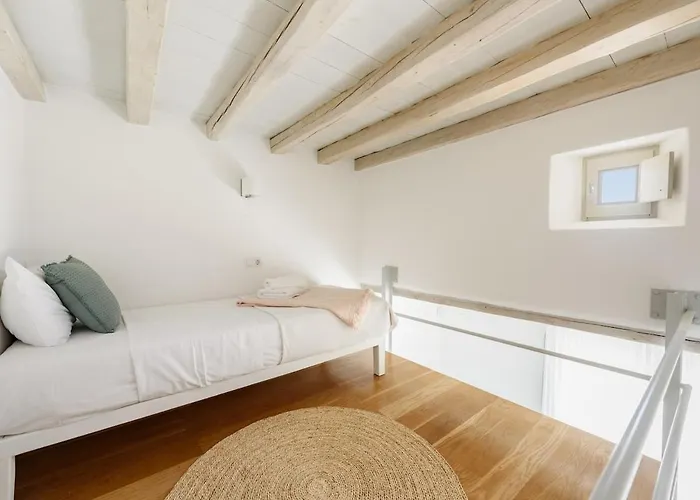 Atlas, In The Outskirts Of Náoussa